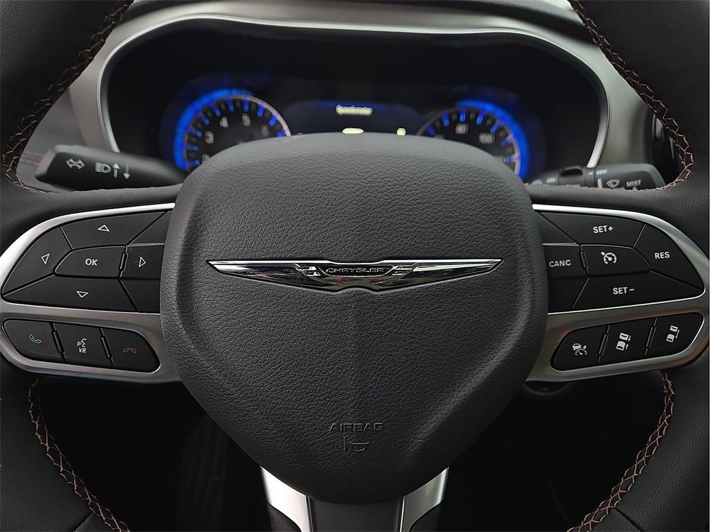 New 2026 Chrysler Pacifica For Sale in Farmington, AR