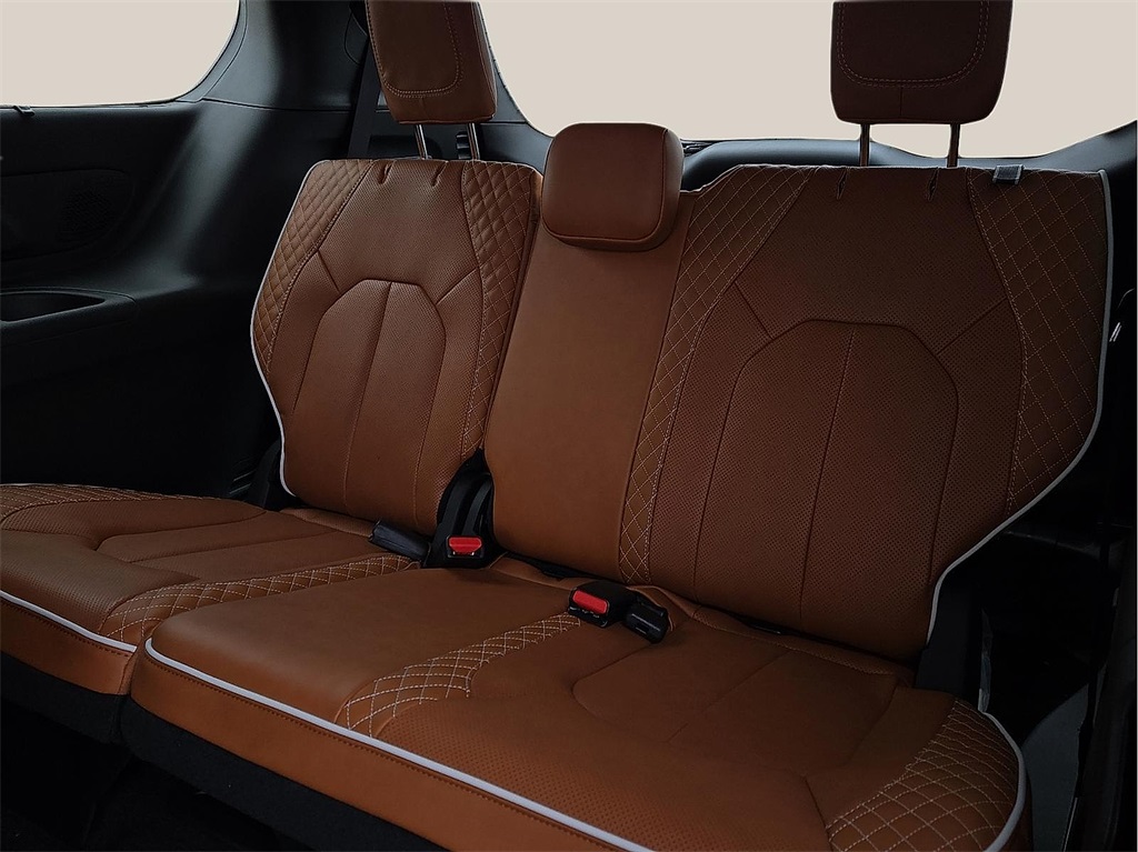 New 2026 Chrysler Pacifica For Sale in Farmington, AR