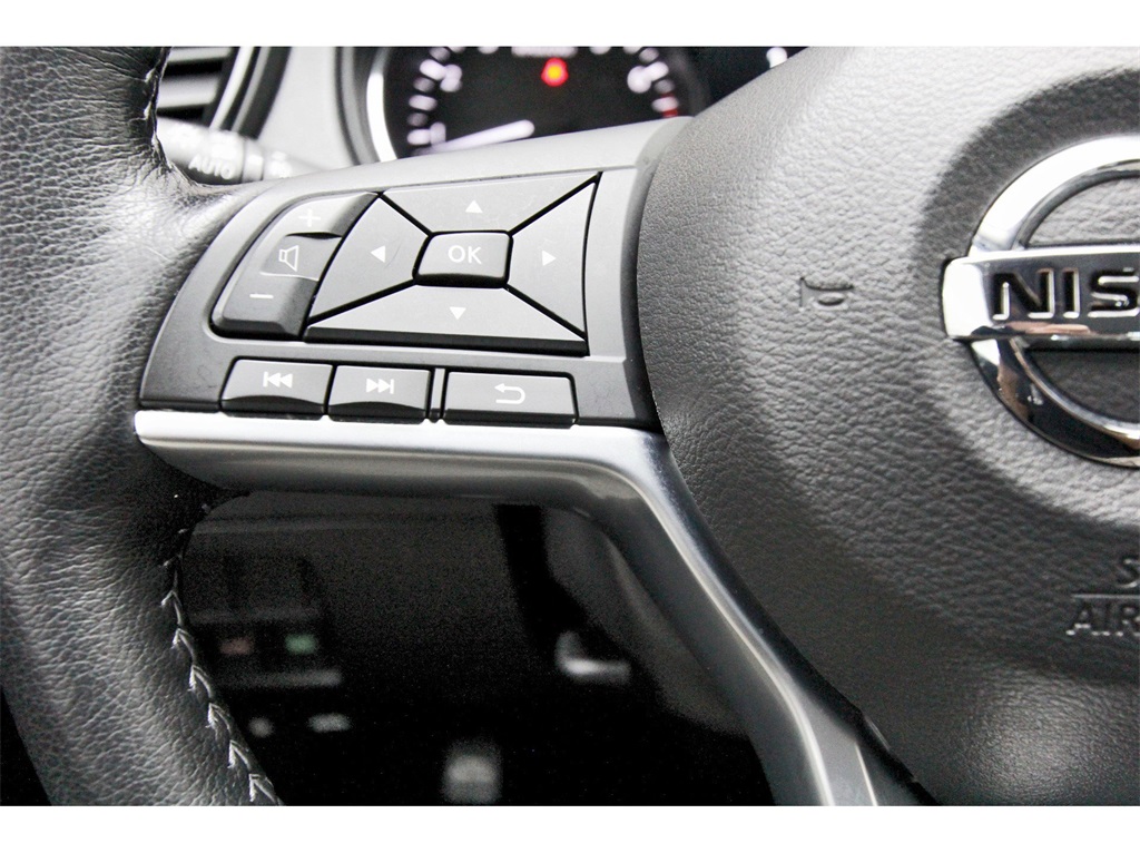 2022 Nissan Rogue Sport SV White at Central Houston Nissan