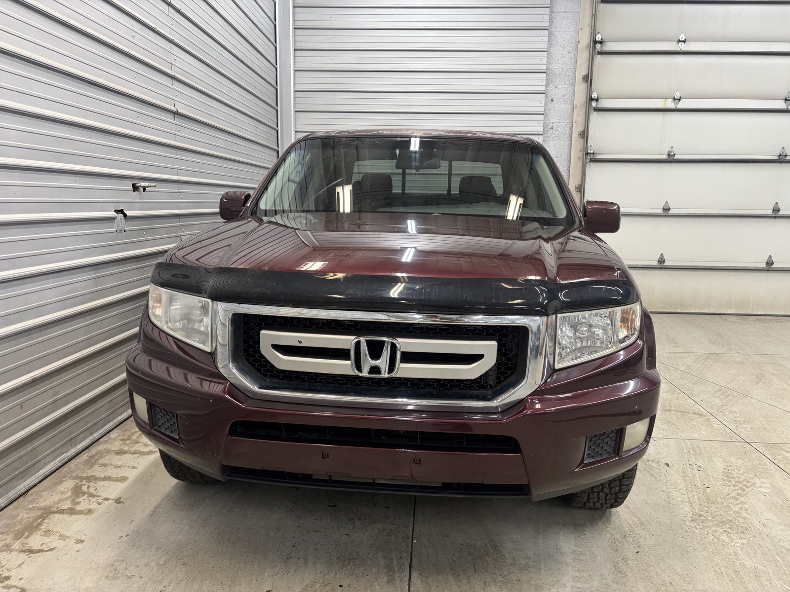 2010 Honda Ridgeline RTS photo 2