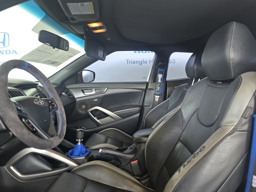 Thumbnail: 2017 Hyundai Veloster - 10