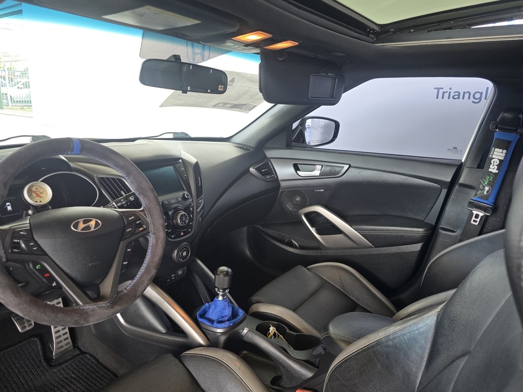 Thumbnail: 2017 Hyundai Veloster - 11