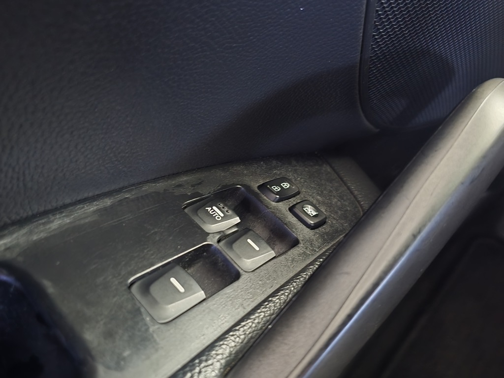 Thumbnail: 2017 Hyundai Veloster - 16