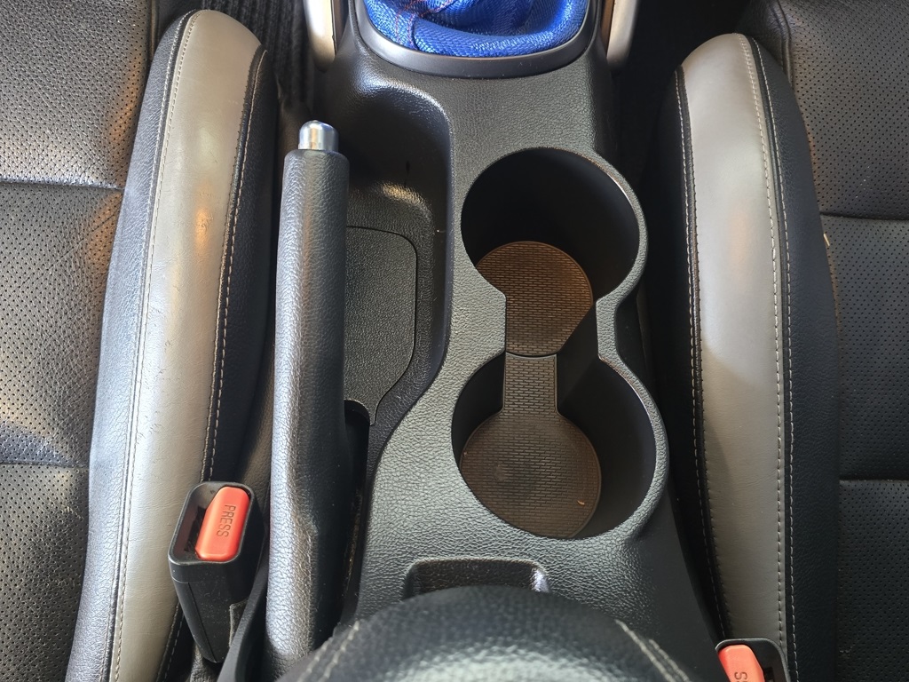 Thumbnail: 2017 Hyundai Veloster - 30