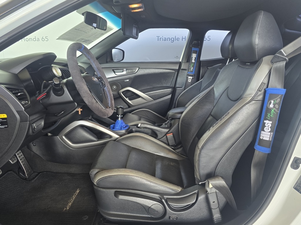 Thumbnail: 2017 Hyundai Veloster - 7