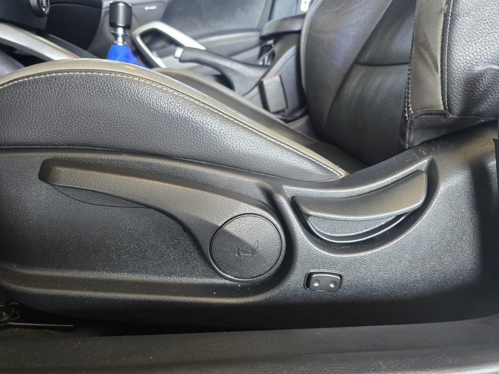 Thumbnail: 2017 Hyundai Veloster - 8