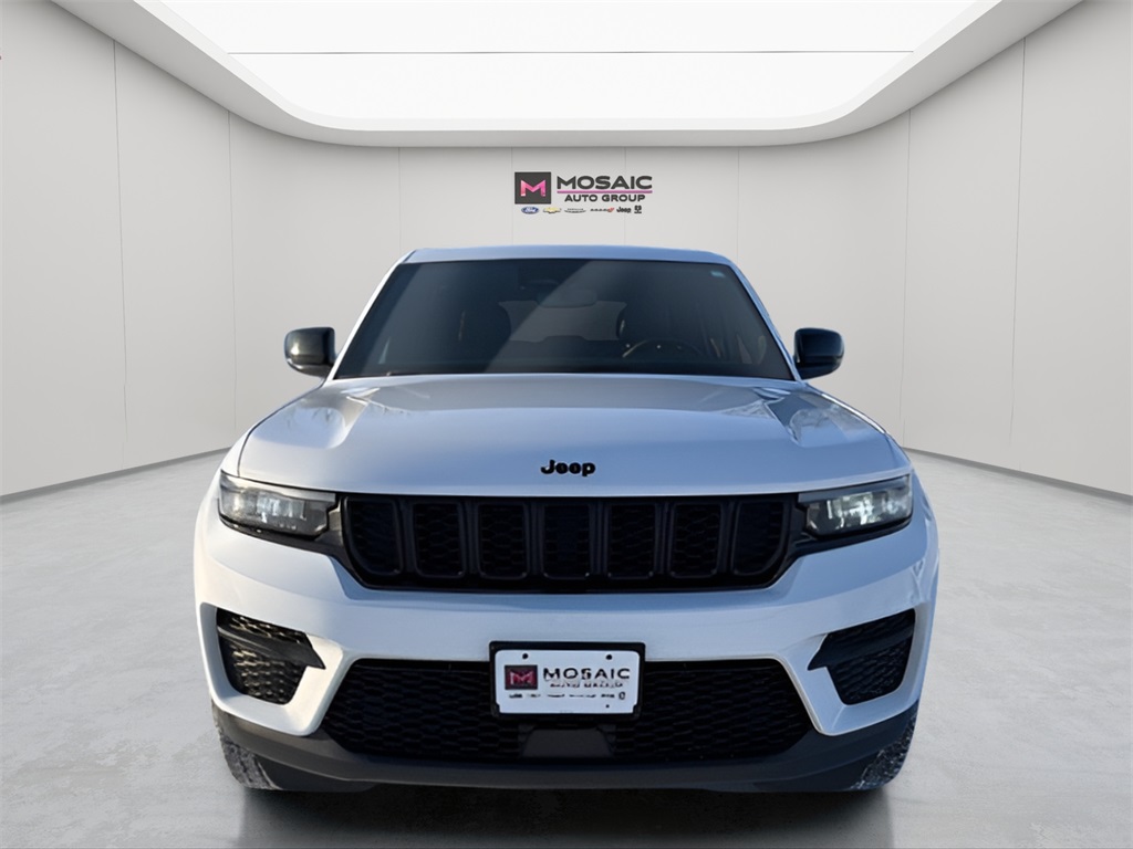 Used 2024 Jeep Grand Cherokee Altitude with VIN 1C4RJHAG4RC699241 for sale in Zumbrota, Minnesota