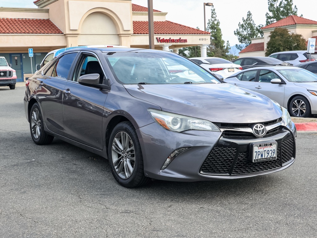 2016 Toyota Camry SE