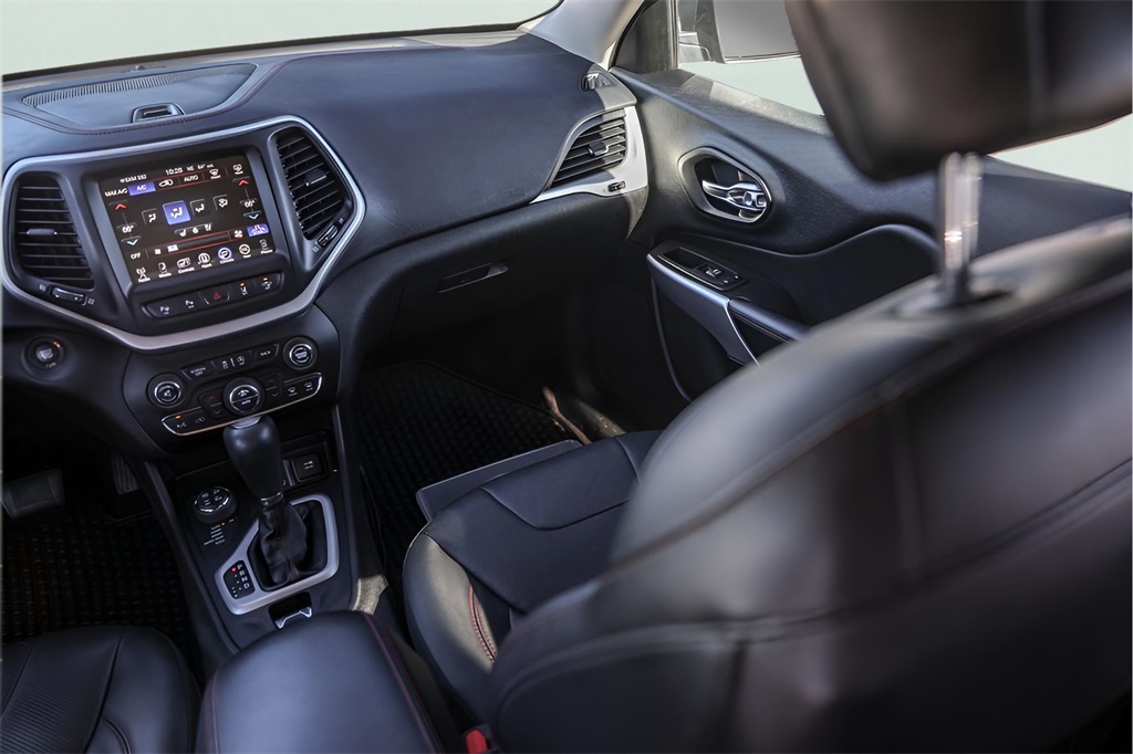 Used Car 2018 Jeep Cherokee  Trailhawk For Sale Under $20,000 In Austin, Texas