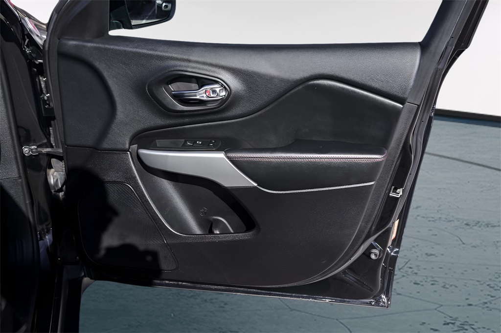 Used Car 2018 Jeep Cherokee  Trailhawk For Sale Under $20,000 In Austin, Texas