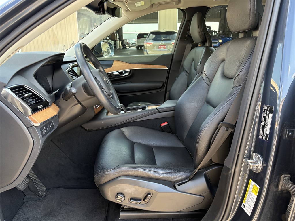 2022 Volvo XC90 Recharge Plug-In Hybrid T8 Inscription Expression 6 Passenger - 11