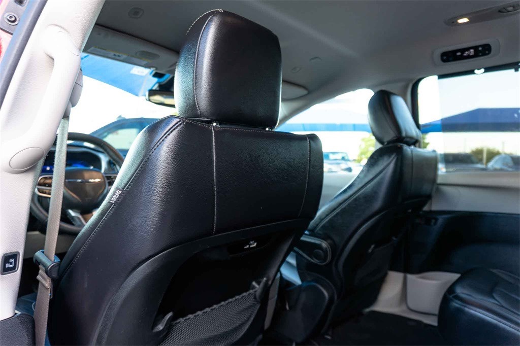 Used Car 2022 Chrysler Pacifica  Touring L For Sale Under $30,000 In San Marcos, Texas