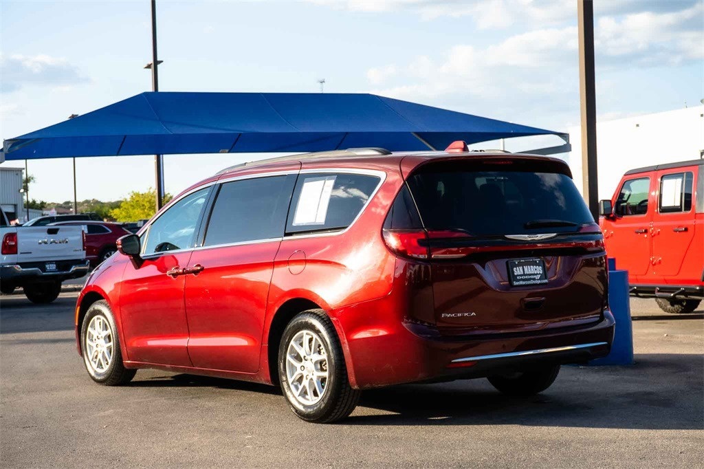 Used Car 2022 Chrysler Pacifica  Touring L For Sale Under $30,000 In San Marcos, Texas