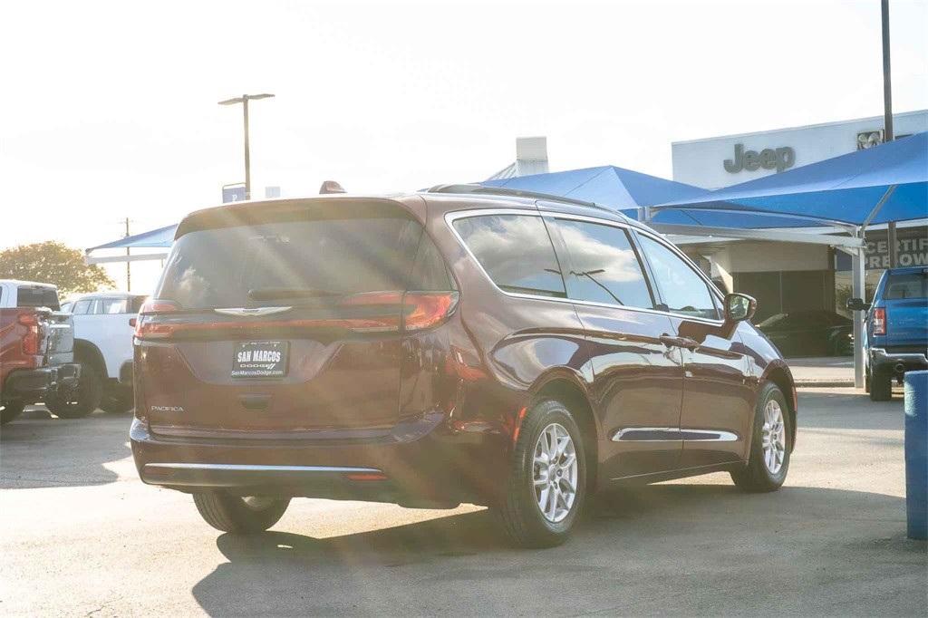 Used Car 2022 Chrysler Pacifica  Touring L For Sale Under $30,000 In San Marcos, Texas