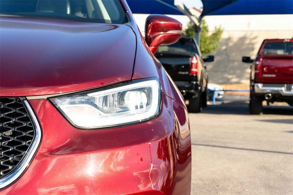 Used Car 2022 Chrysler Pacifica  Touring L For Sale Under $30,000 In San Marcos, Texas