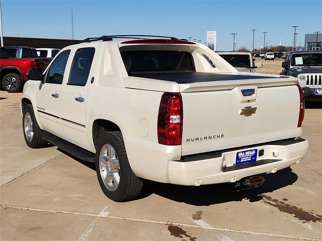 Used Car 2013 Chevrolet Avalanche 1500  Ltz For Sale Under $25,000 In Plainview, Texas