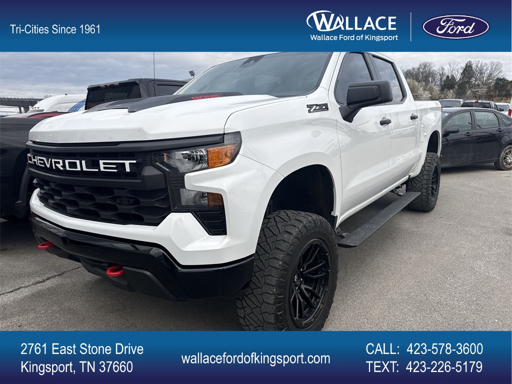 2023 Chevrolet Silverado 1500 Custom Trail Boss Crew Cab 4WD