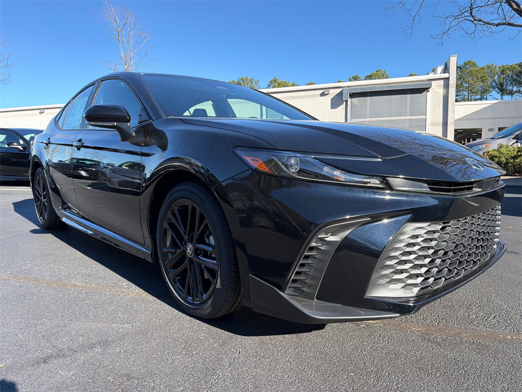 2026 Toyota Camry SE FWD