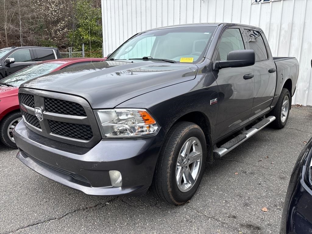2017 RAM 1500 Express Crew Cab 4WD