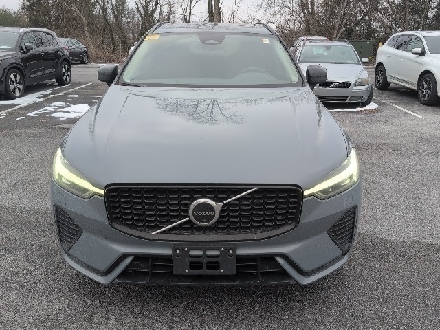 2023 Volvo XC60 B5 Plus Dark Theme AWD