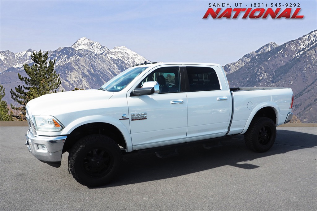 2016 RAM 3500 Laramie Crew Cab 4WD