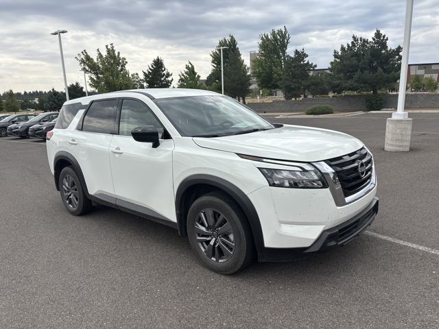 2024 Nissan Pathfinder S