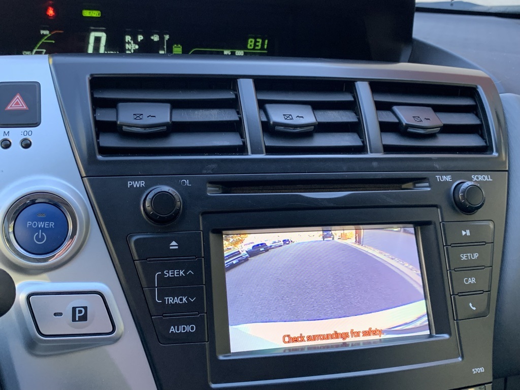 2014 Toyota Prius V Two photo 4