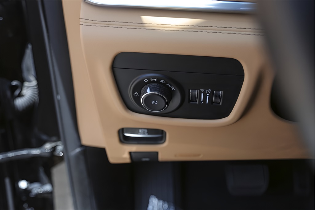 Used Car 2023 Jeep Grand Cherokee L  Summit For Sale Under $50,000 In Austin, Texas