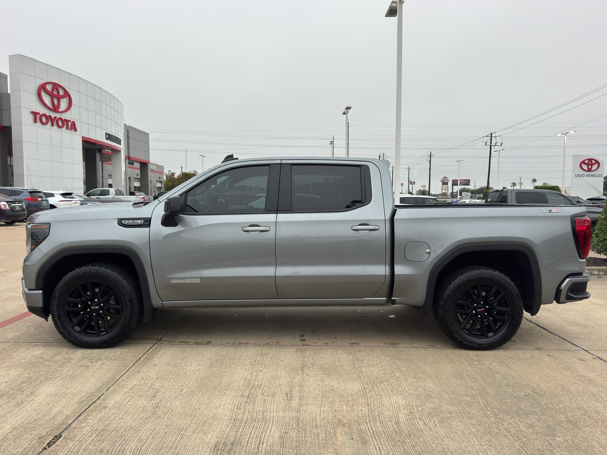 2024 GMC Sierra 1500 Elevation - 11