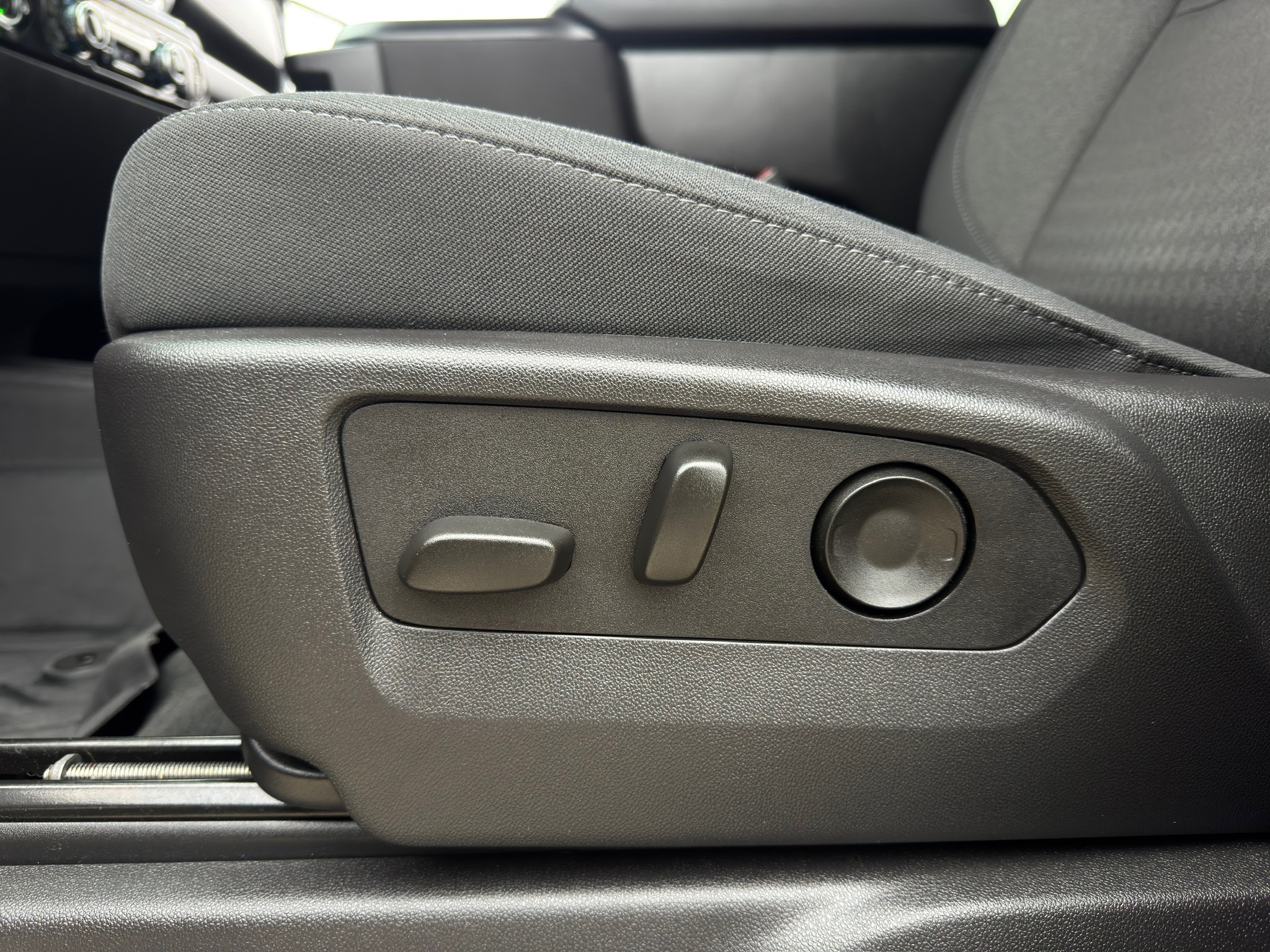 2024 GMC Sierra 1500 Elevation - 8