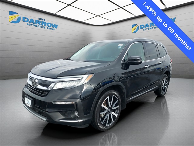 2022 Honda Pilot Touring AWD with Rear Captain's Chairs