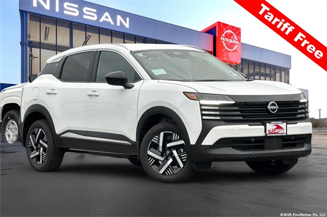 2026 Nissan KICKS SV's photo