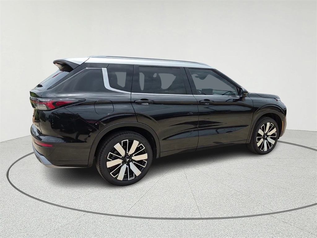 2025 Mitsubishi Outlander SEL - 4