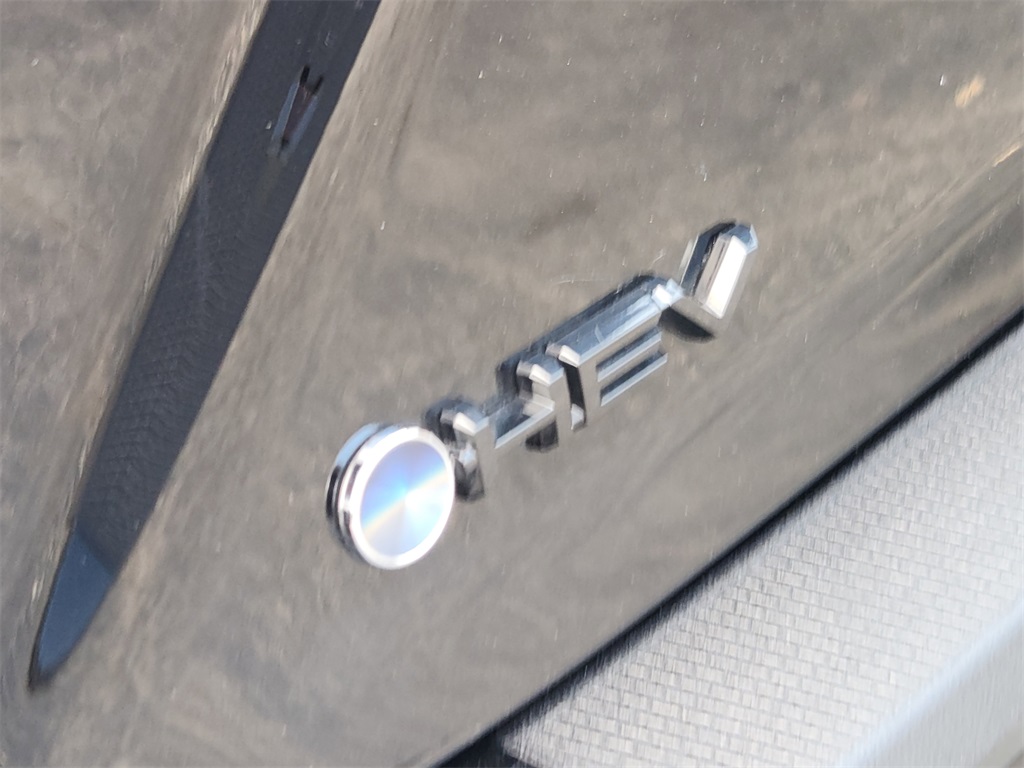 2025 Toyota Camry SE - 9