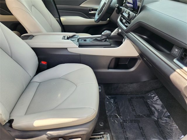 2025 Toyota Grand Highlander XLE Silver at Don McGill Toyota