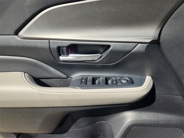 2025 Toyota Grand Highlander XLE Silver at Don McGill Toyota