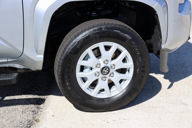 2025 Toyota Tacoma SR5 - 8