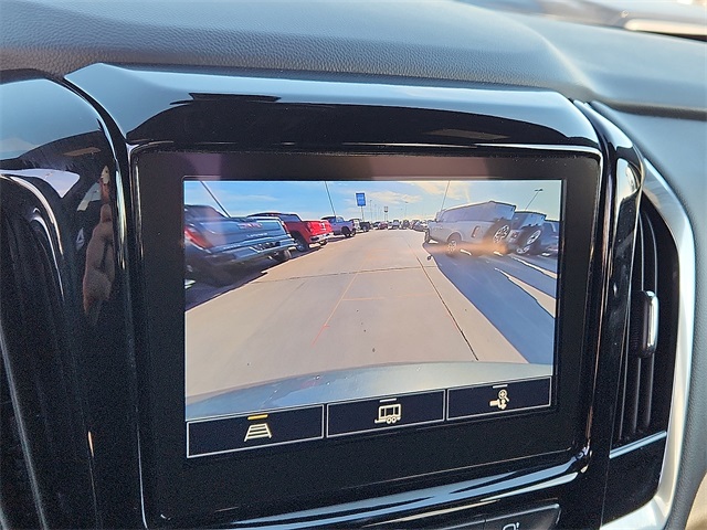 Used Car 2023 Chevrolet Traverse  Lt For Sale Under $30,000 In Plainview, Texas