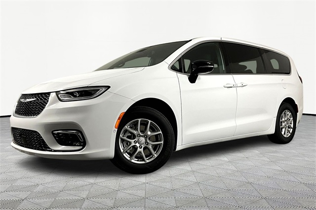 2026 Chrysler Pacifica Select FWD