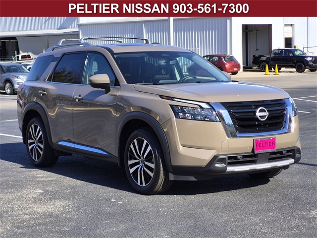 2025 Nissan Pathfinder Platinum 4WD