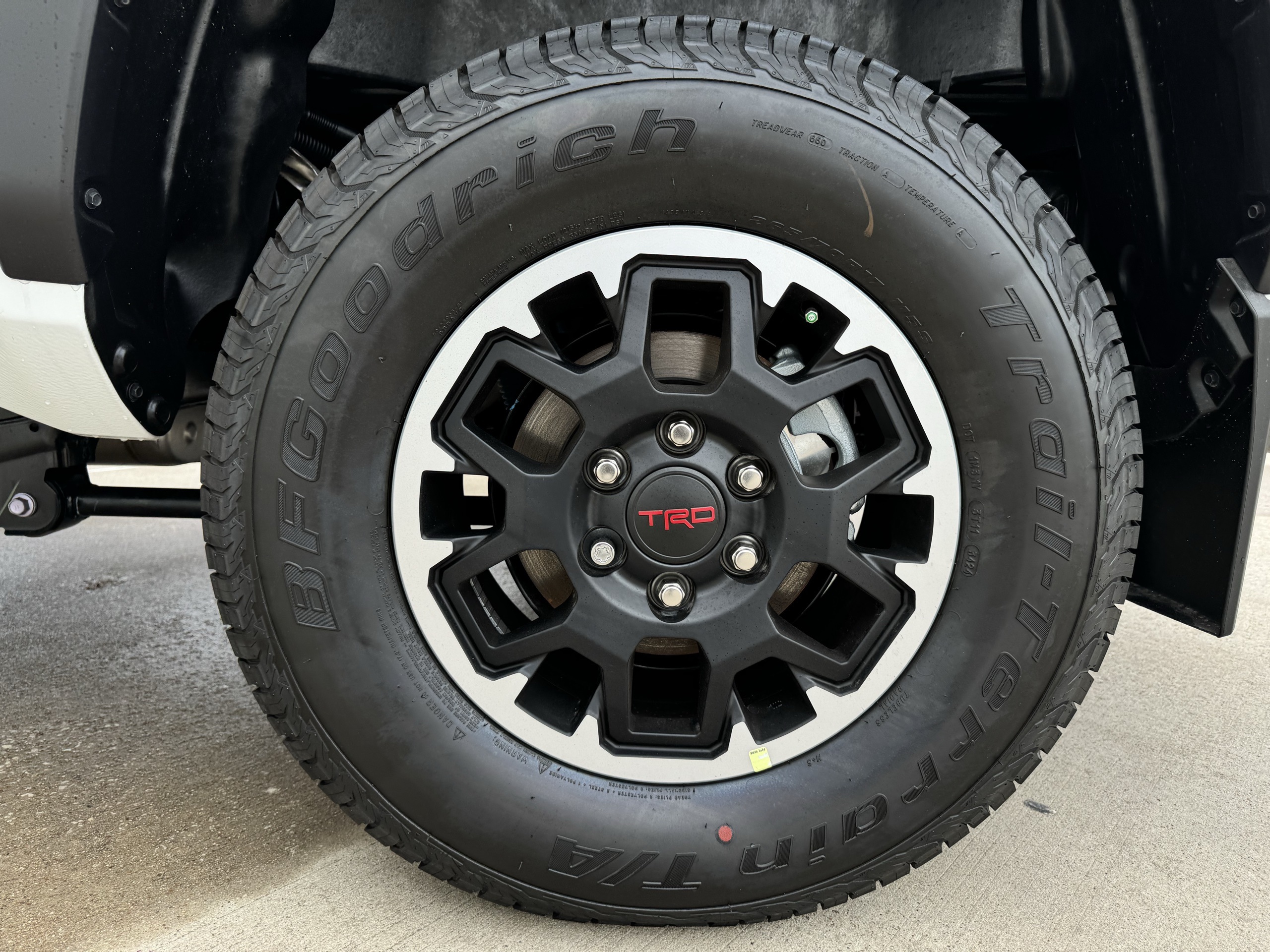 2024 Toyota Tacoma TRD Off-Road Off-white at Community Toyota