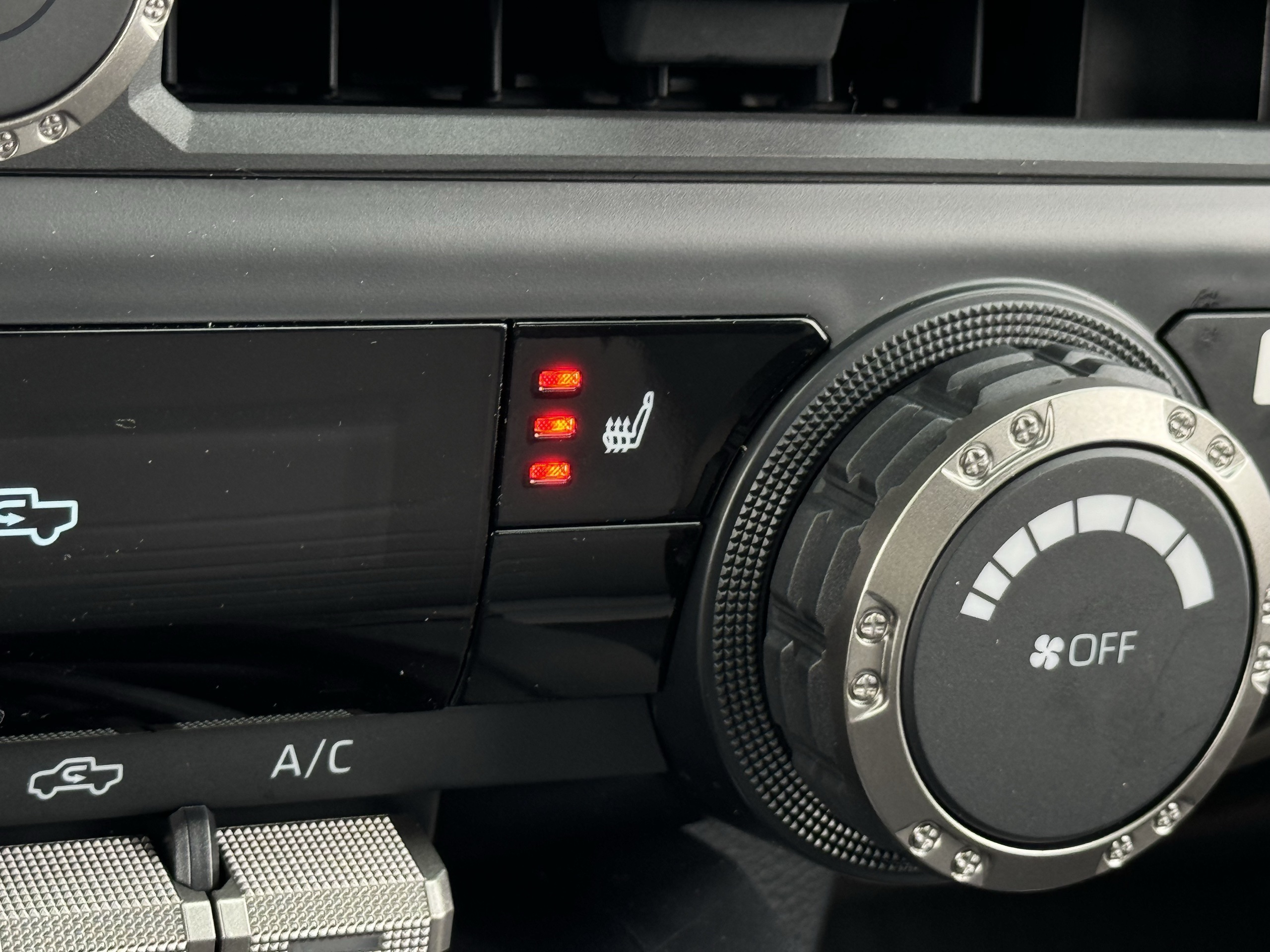 2024 Toyota Tacoma TRD Off-Road Off-white at Community Toyota