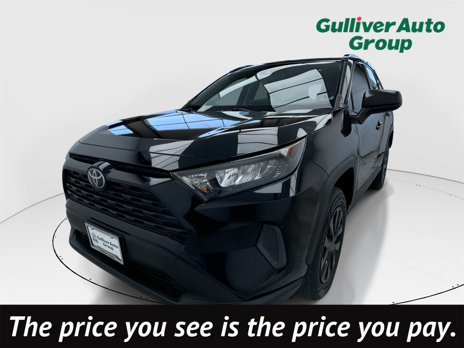 2019 Toyota RAV4 LE's photo