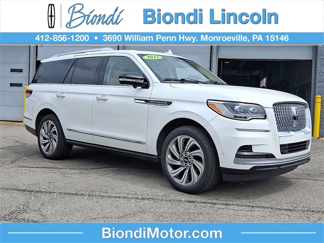 Pristine White Metallic Tri-Coat 2022 Lincoln Navigator Reserve 4WD SUV / Crossover Four-Wheel Drive Automatic