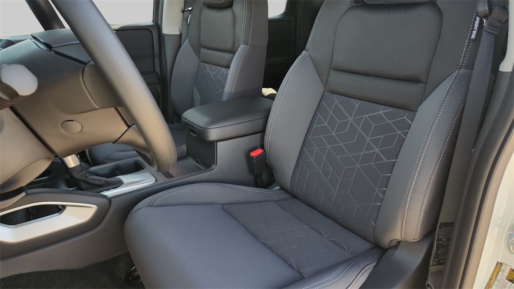 2025 Nissan Frontier