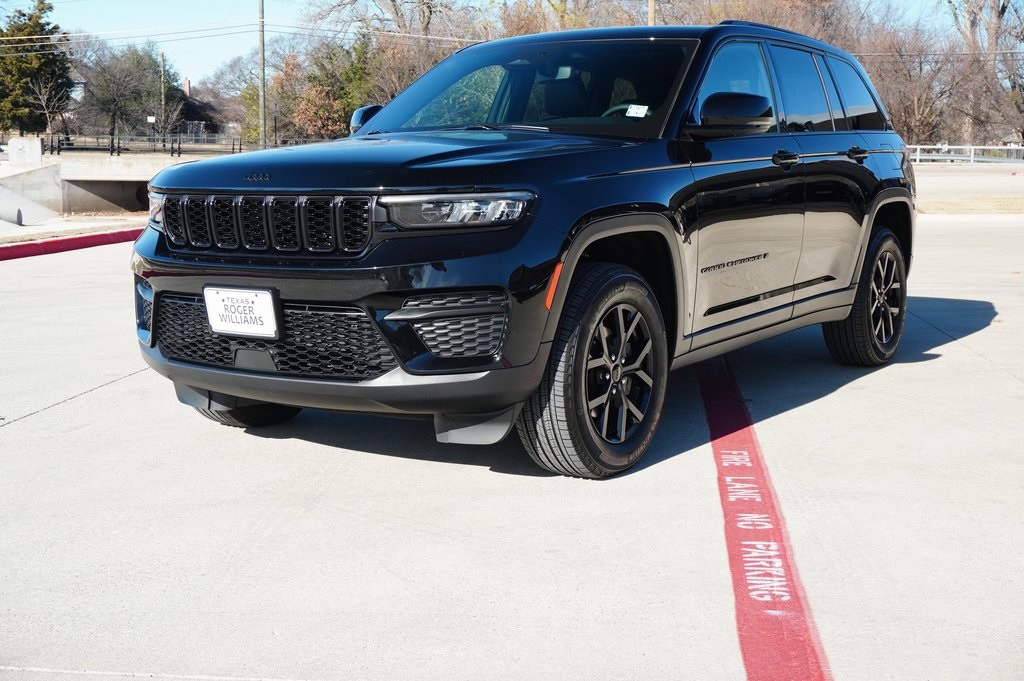 Used Car 2024 Jeep Grand Cherokee  Altitude For Sale Under $35,000 In Weatherford, Texas
