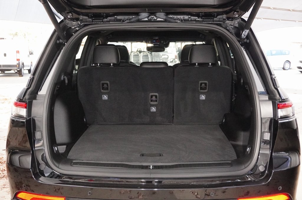 Used Car 2024 Jeep Grand Cherokee  Altitude For Sale Under $35,000 In Weatherford, Texas