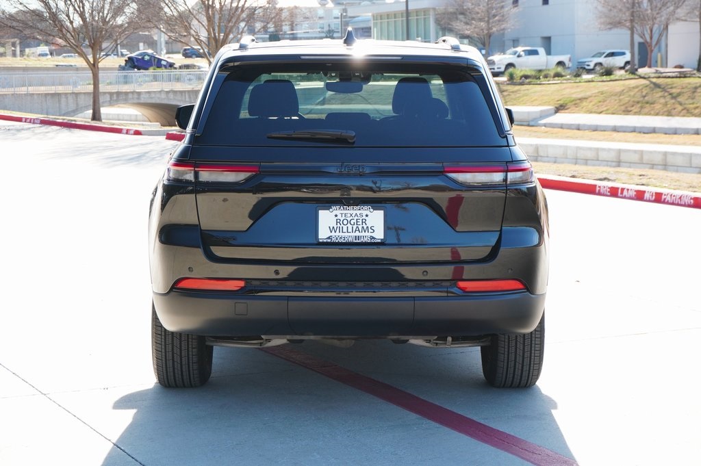 Used Car 2024 Jeep Grand Cherokee  Altitude For Sale Under $35,000 In Weatherford, Texas