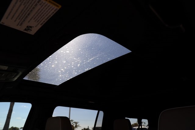 2024 Chevrolet Suburban Premier - 10