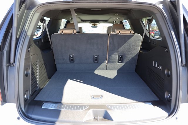 2024 Chevrolet Suburban Premier White at Baytown Hyundai